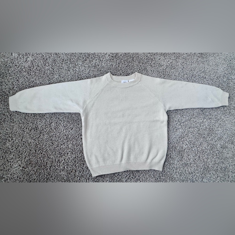 Zara kids Beige Crewneck Sweater size 4-5 years